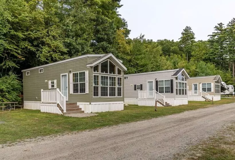 Hotelli Tuxbury Pond Rv Resort