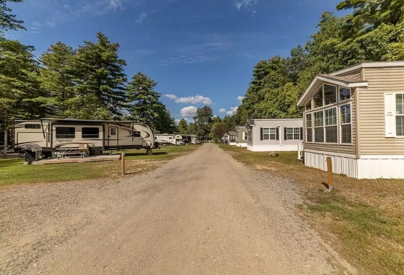 Hotelli Tuxbury Pond Rv Resort