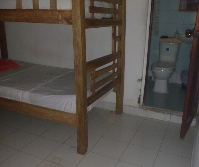 پانسیون Nefertiti