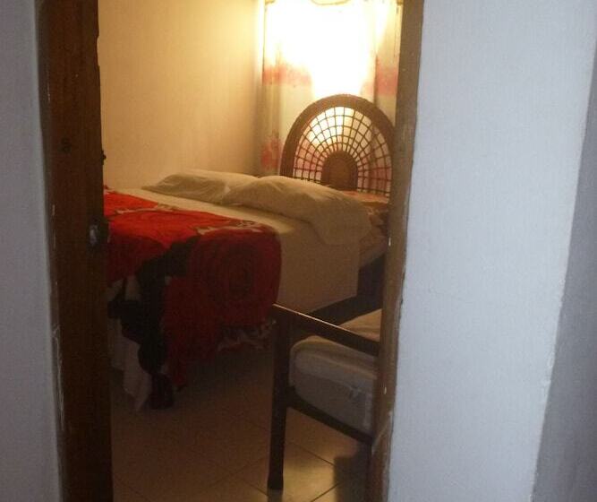 پانسیون Nefertiti