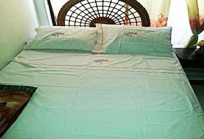 پانسیون Nefertiti