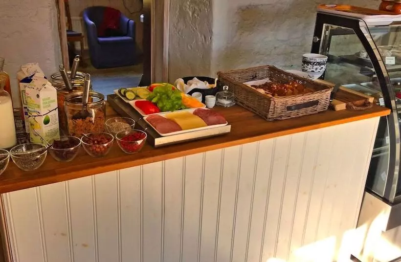 Som Hemma Gardscafe Bed & Breakfast