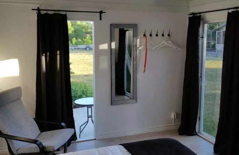 Som Hemma Gardscafe Bed & Breakfast