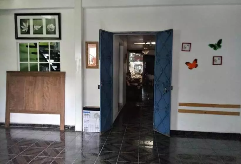 تختخواب و صبحانه Casa Blanca Tu Casa