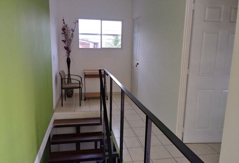 تختخواب و صبحانه Casa Blanca Tu Casa