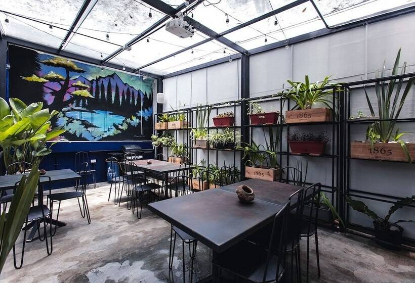 Caminante Hotel   Hostel