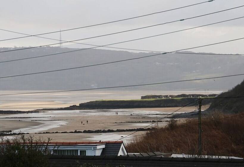 Captain S Quarters   Apartment 2