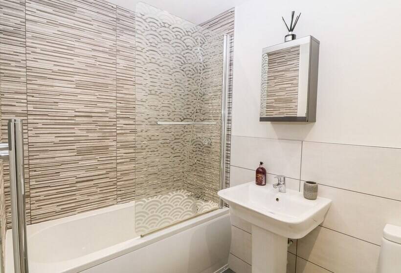 Captain S Quarters   Apartment 2