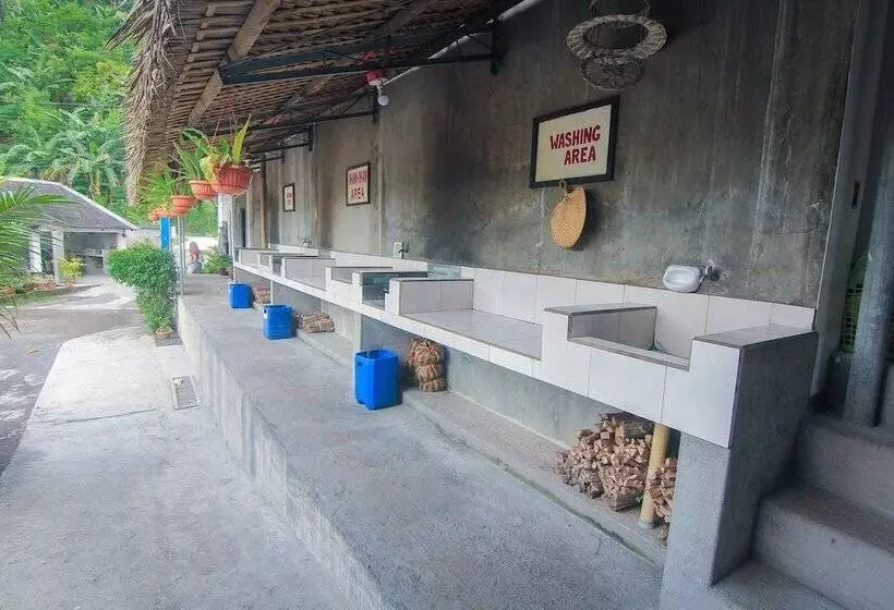 ホテル 247 Balikbayan Fun Resort