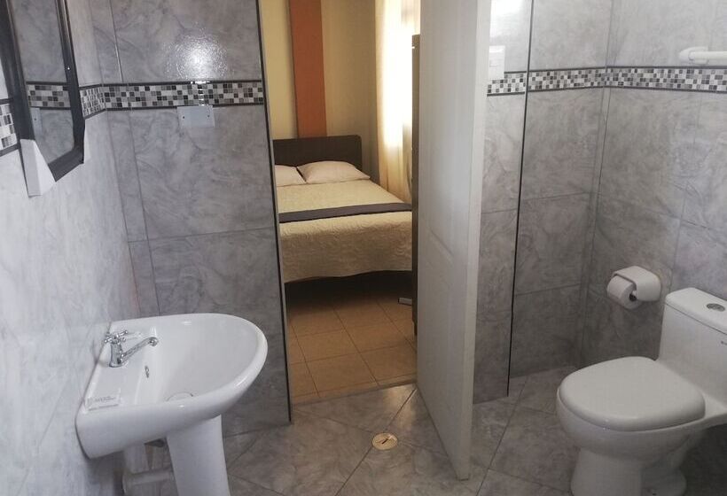 호텔 Apartments & Rooms Helena