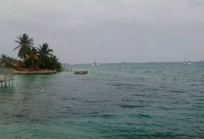 ホテル Cabañas Nalunega San Blas