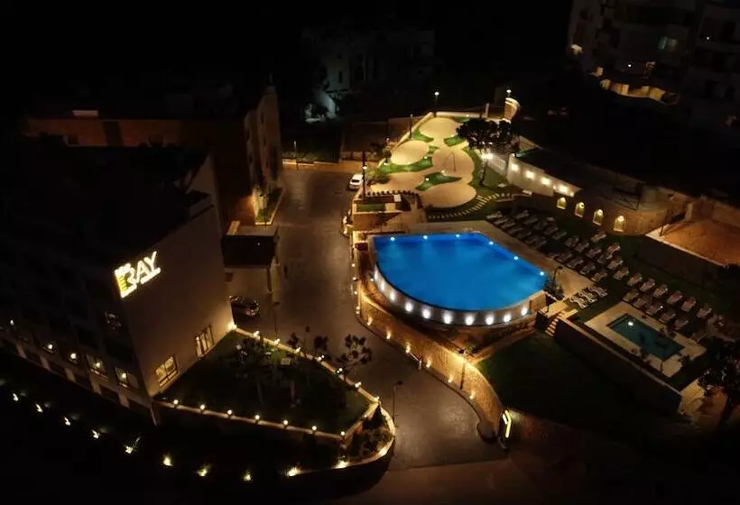 The Ray Hotel And Studios