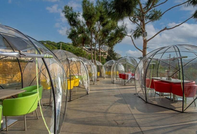 The Ray Hotel And Studios