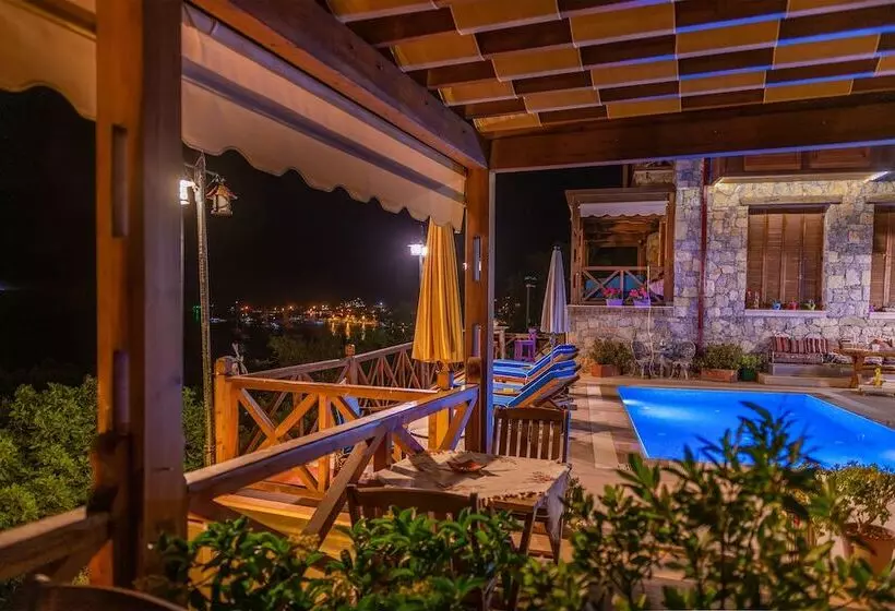 Hotelli Villa Bakacak   Adults Only