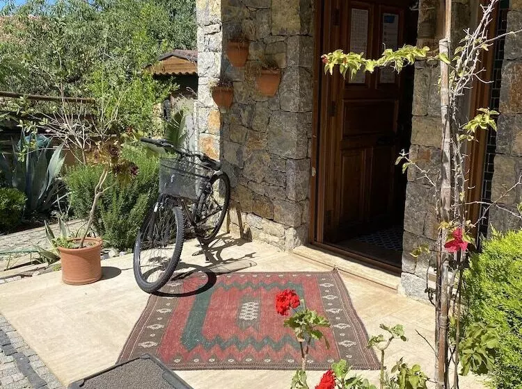 Hotelli Villa Bakacak   Adults Only