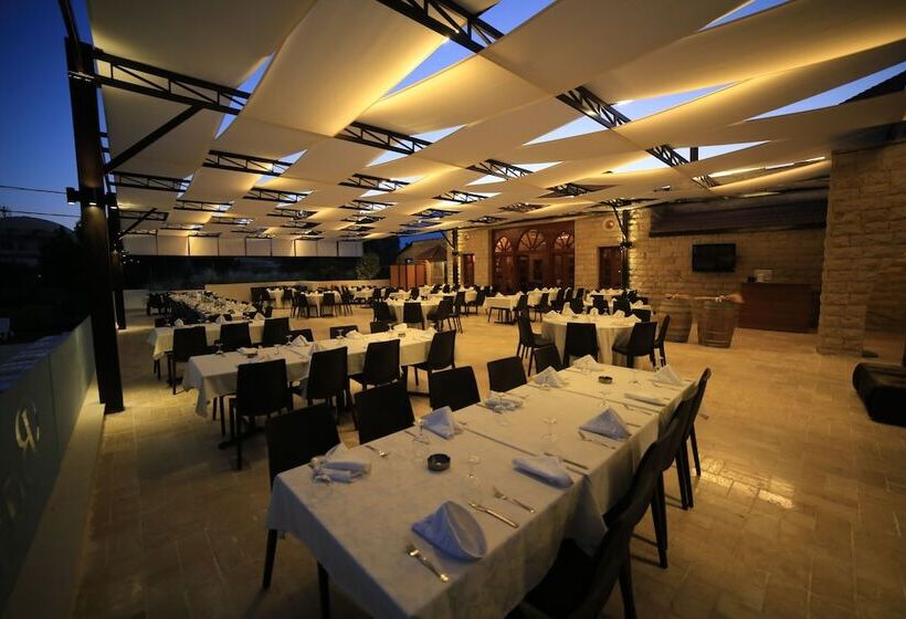 هتل West Bekaa Country Club