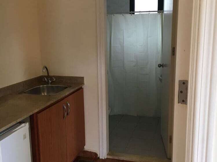 هتل West Bekaa Country Club