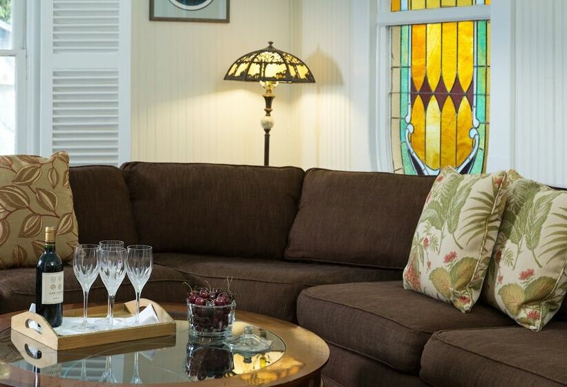 Magnolia Springs B&b