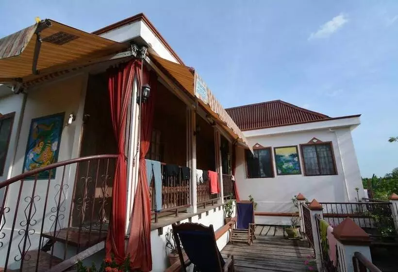 پانسیون Happy Family Guesthouse