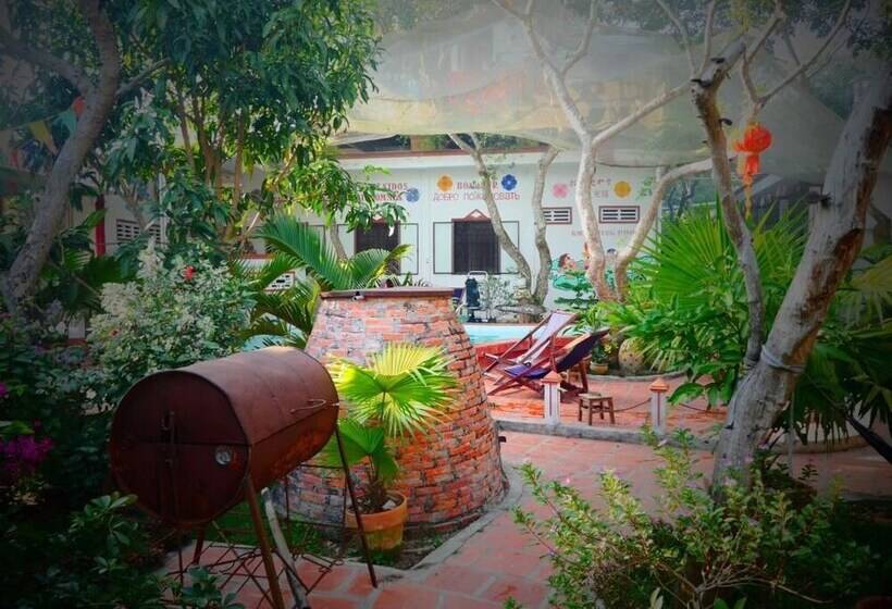 پانسیون Happy Family Guesthouse