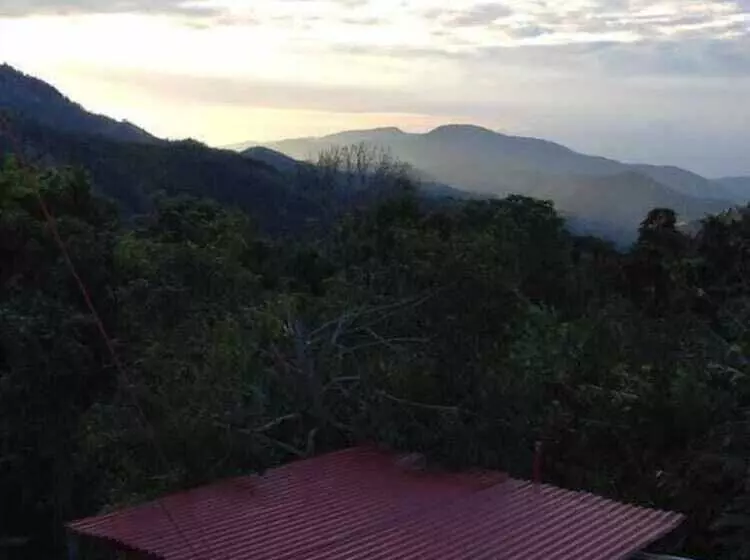 پانسیون Jay S Guest House