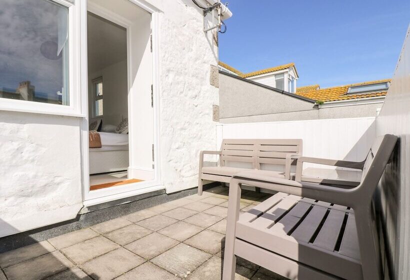 Porthmeor Beach House