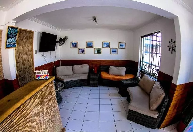 El Faro Hostal