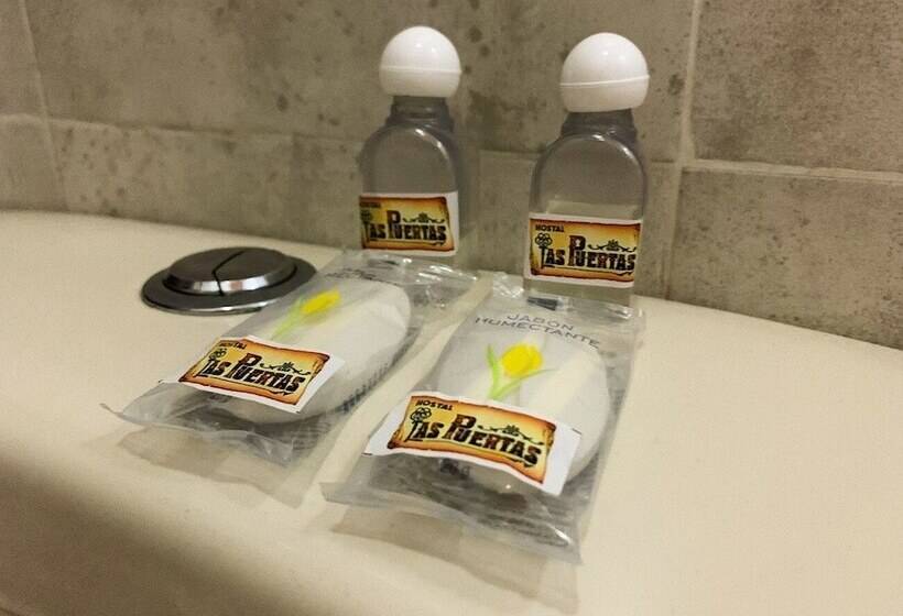 Hostal Las Puertas Hostel