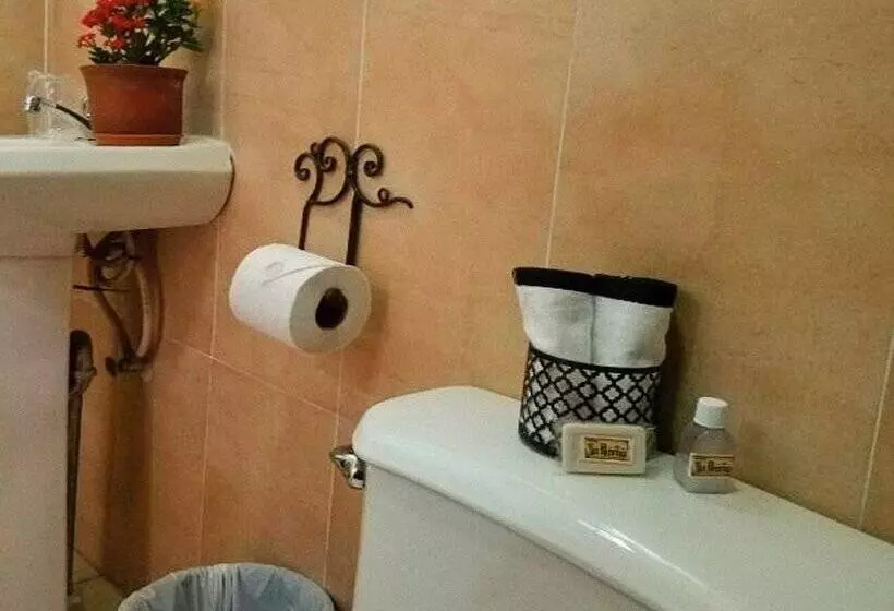 Hostal Las Puertas   Hostel