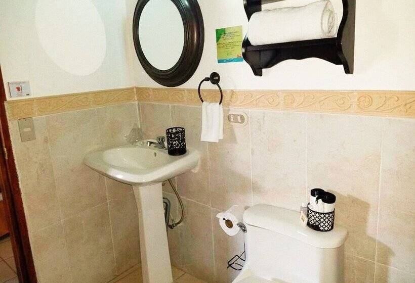 Hostal Las Puertas Hostel