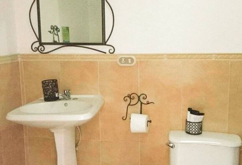 Hostal Las Puertas Hostel