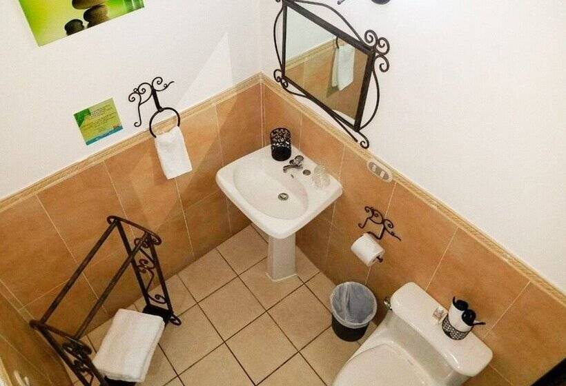 Hostal Las Puertas Hostel