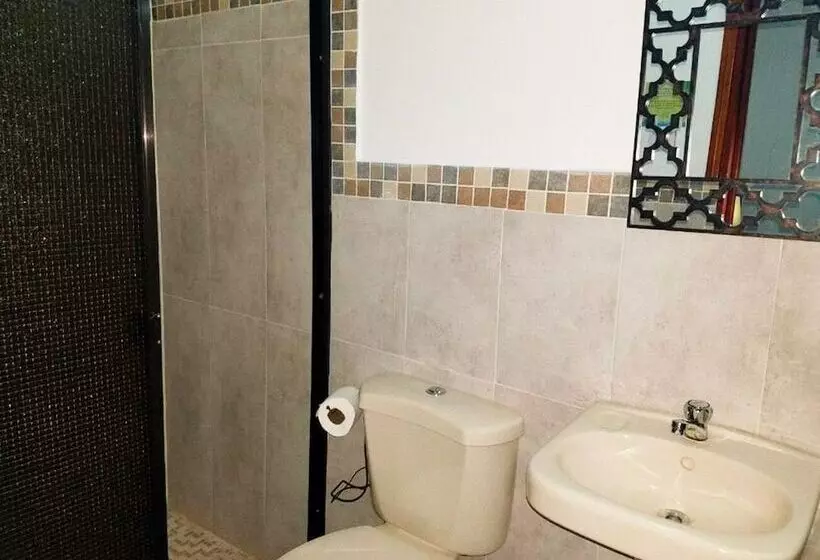 Hostal Las Puertas   Hostel