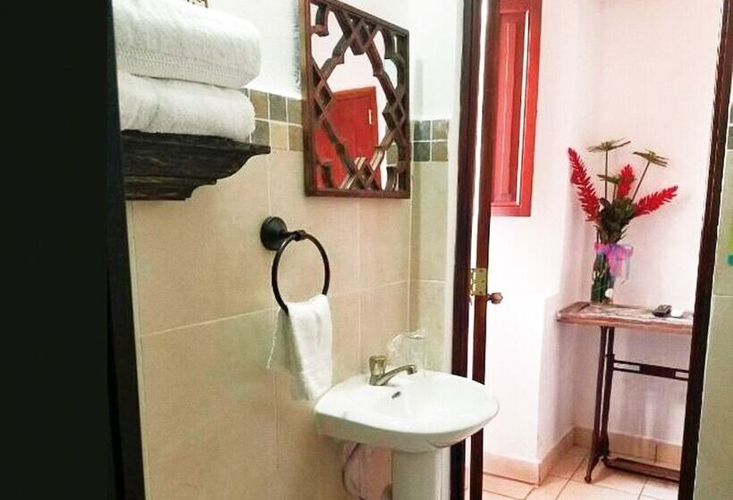 Hostal Las Puertas Hostel