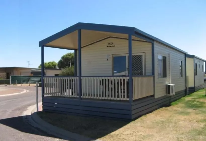 Hotelli Arno Bay Caravan Park