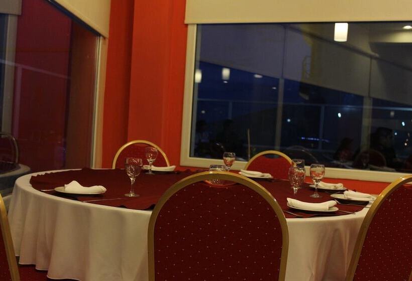 ホテル Costanera Del Sur