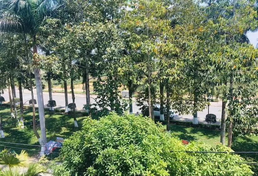 هتل Hana Riverside Villa