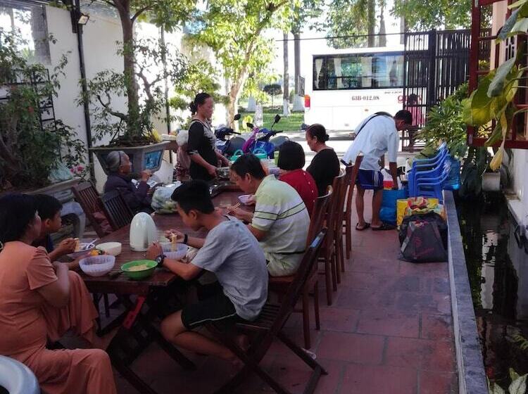 هتل Hana Riverside Villa