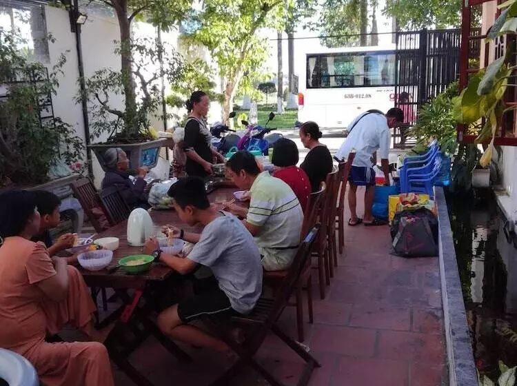 هتل Hana Riverside Villa