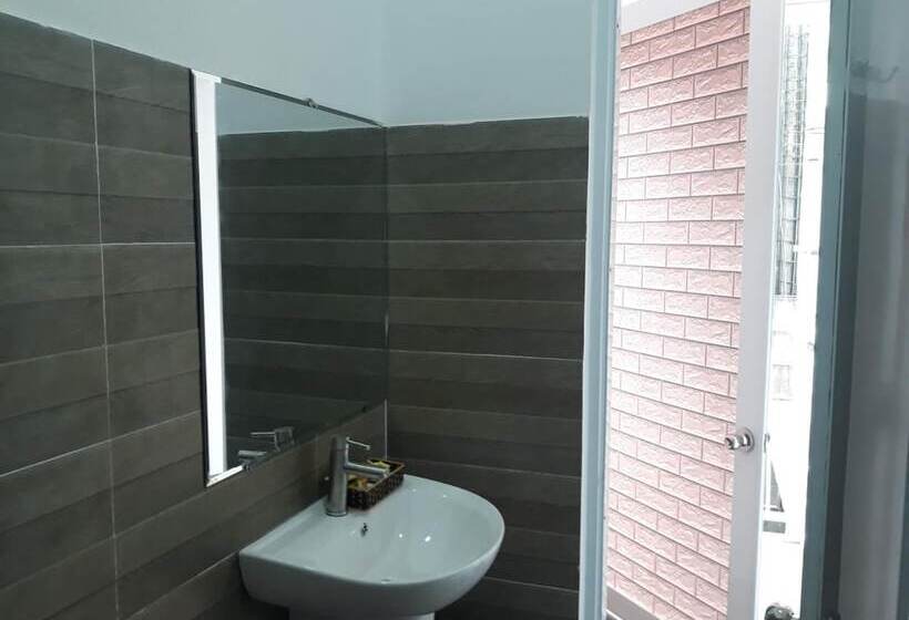 هتل Hana Riverside Villa