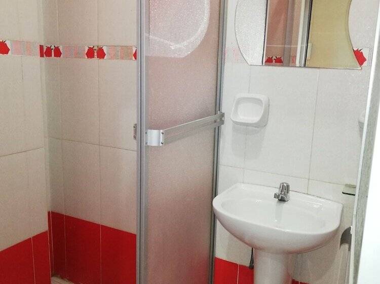 هتل Hospedaje Jhunior