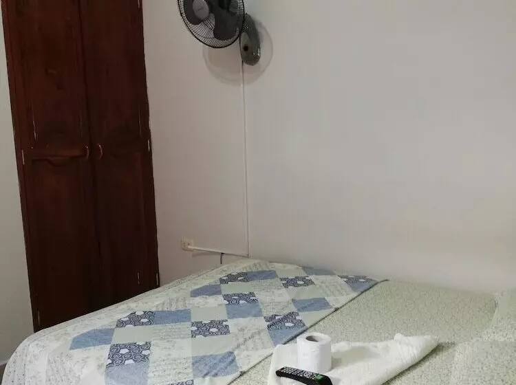 ホテル Hospedaje Jhunior