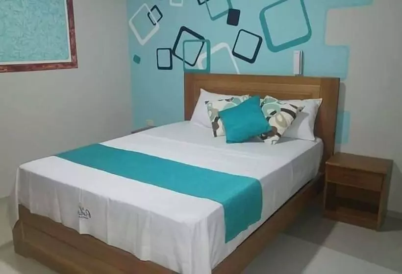 ホテル Hospedaje Piolin