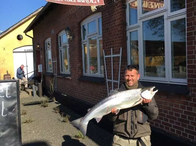 ホテル Kongeåkroen