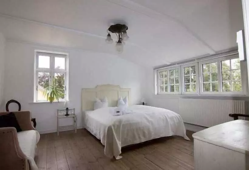 ホテル Kongeåkroen