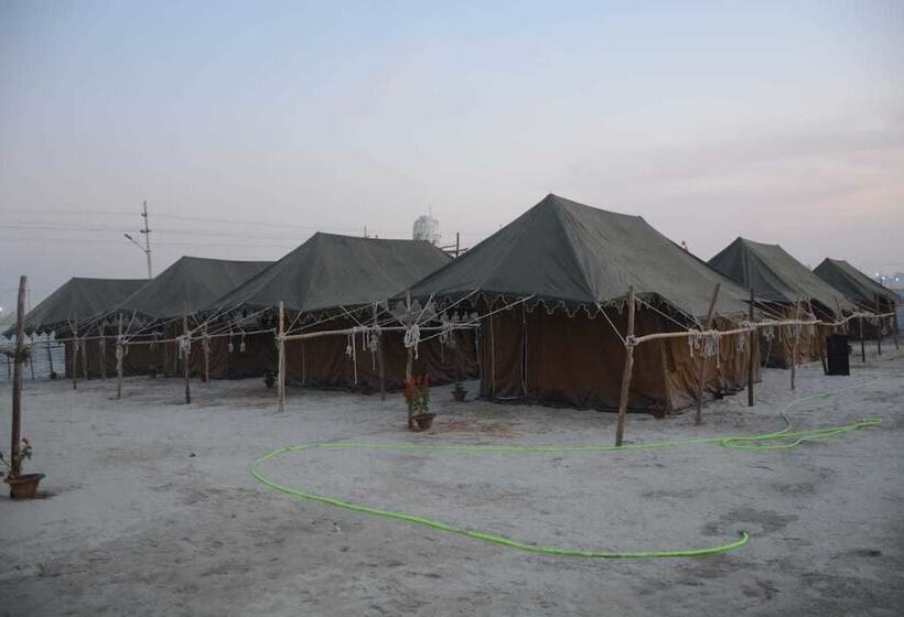 Отель Kumbha Kamps