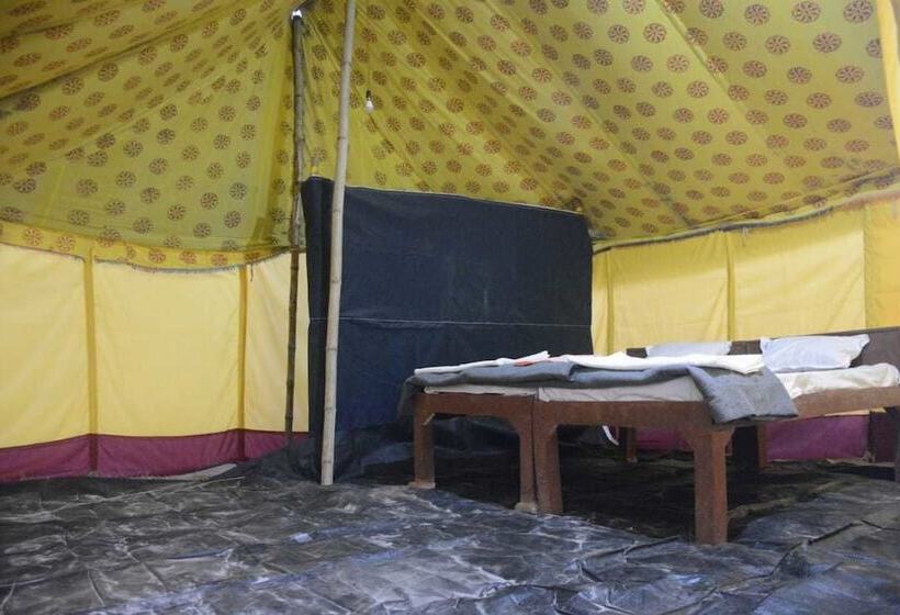 Отель Kumbha Kamps