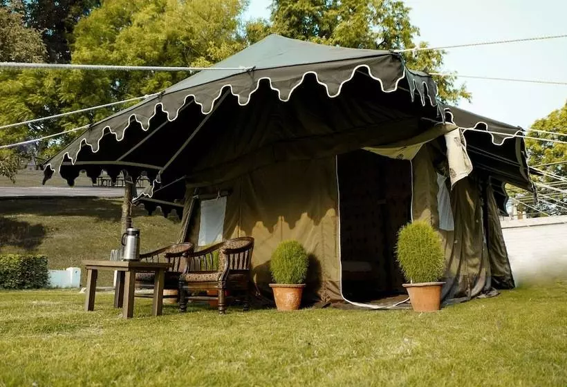 Hotelli Kumbha Kamps