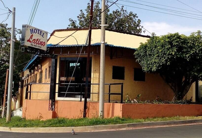 هتل Latino