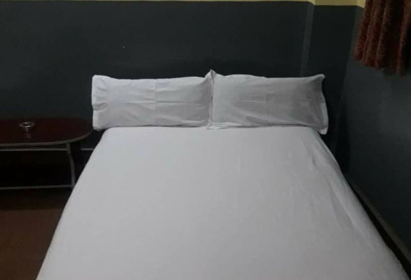 هتل Myagdi Chhahari Guest House